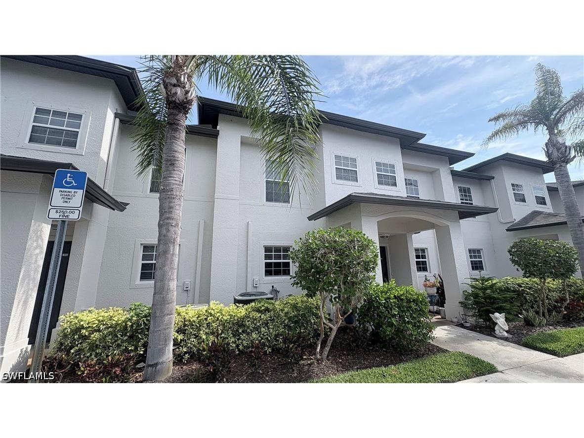 9064 Gervais Circle #105 Naples FL 34120 226019572 image1