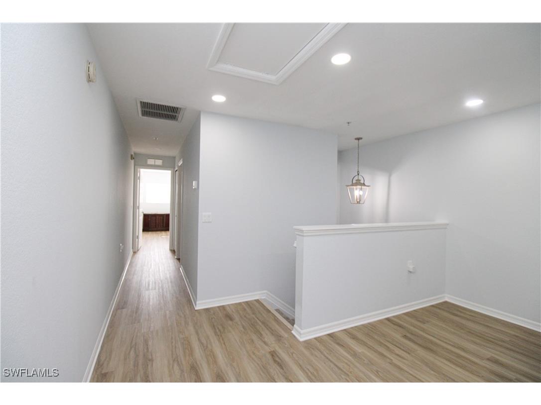 9064 Gervais Circle #107 Naples FL 34120 224095451 image1