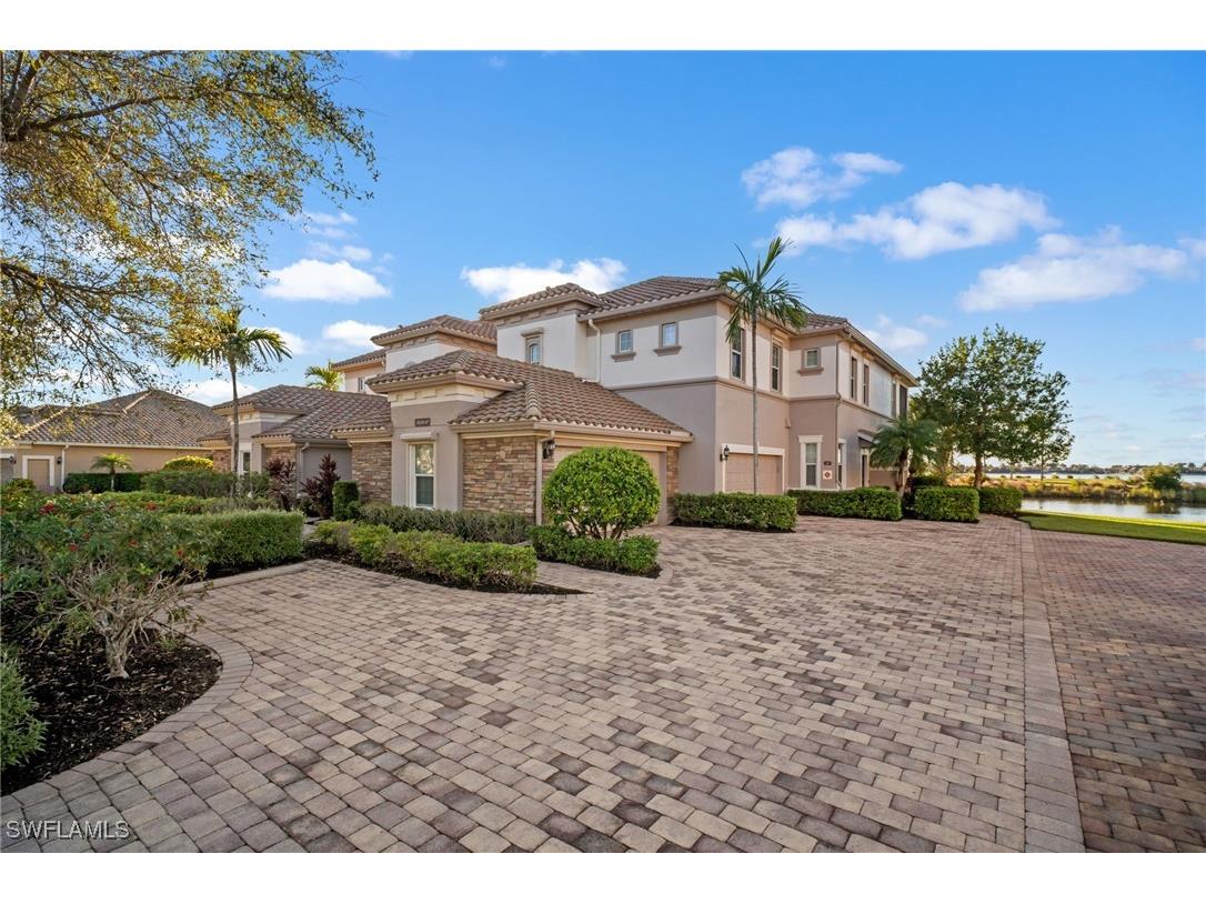 9064 Siesta Bay Drive #201 Naples FL 34120 225080464 image5