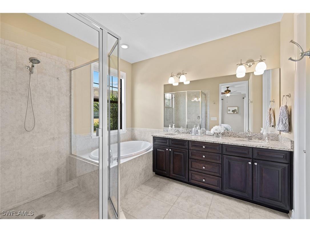 9066 Albion Lane N #51-1 Naples FL 34113 225066762 image20