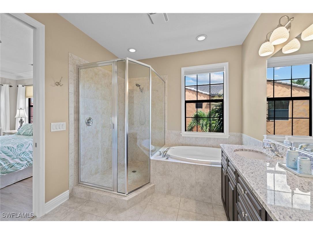 9066 Albion Lane N #51-1 Naples FL 34113 225066762 image21