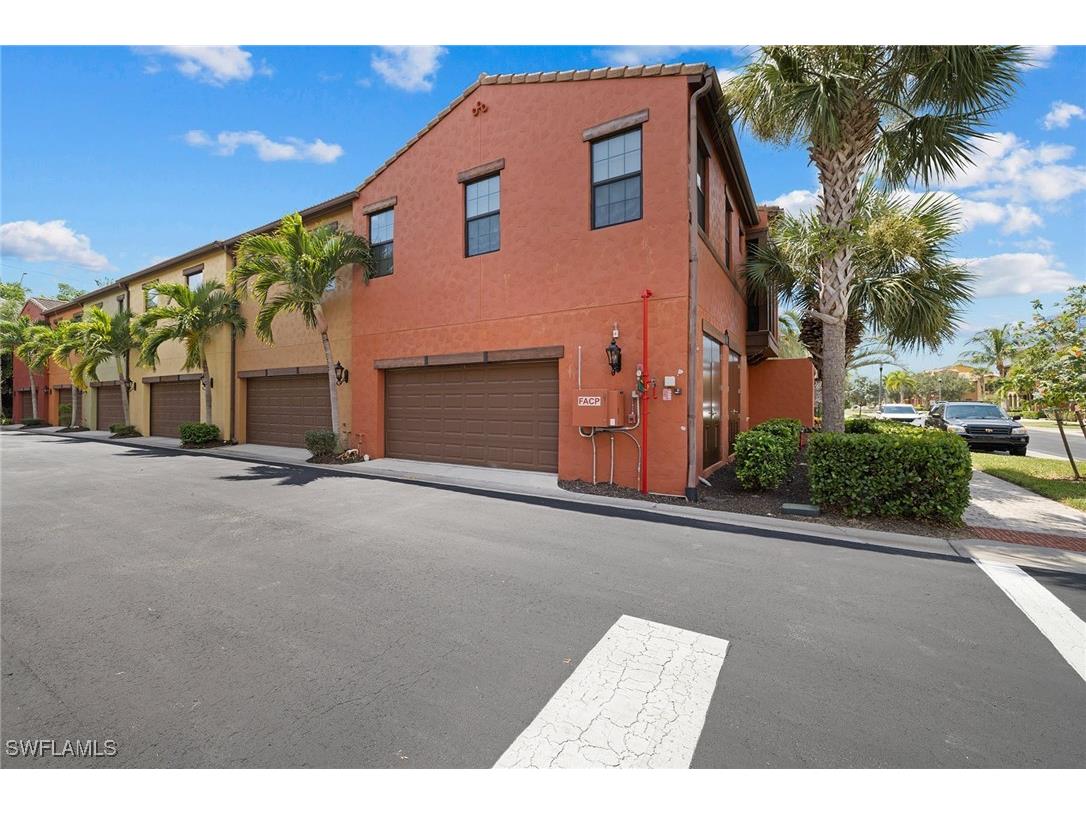 9066 Albion Lane N #51-1 Naples FL 34113 225066762 image5