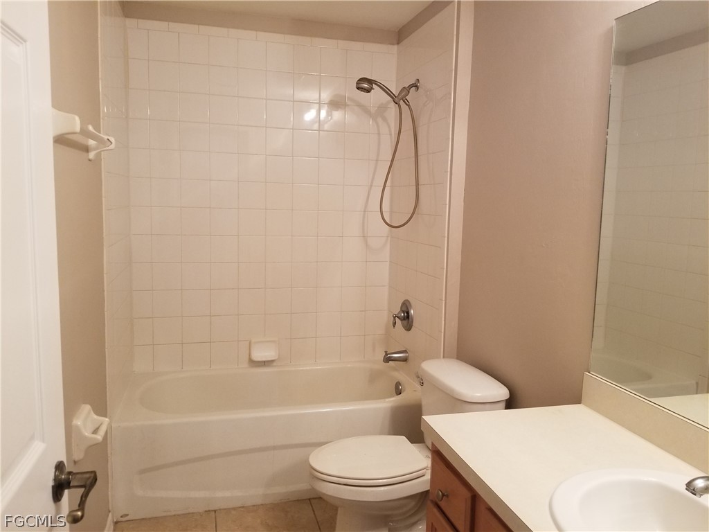 907 Chenault Street Lehigh Acres FL 33974 2026011993 image4