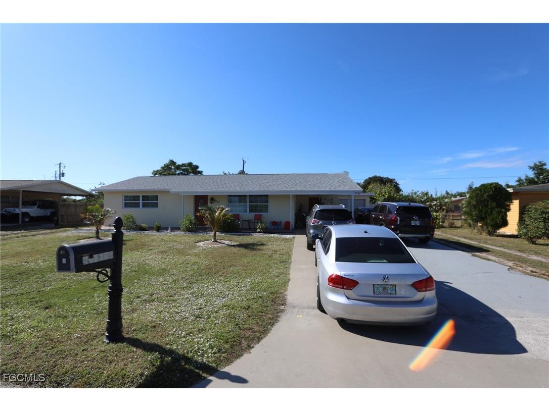 907 Laredo Avenue Lehigh Acres FL 33936 2025013731 image1