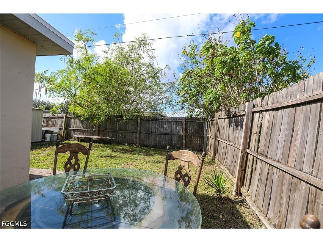 907 Laredo Avenue Lehigh Acres FL 33936 2026017635 image4