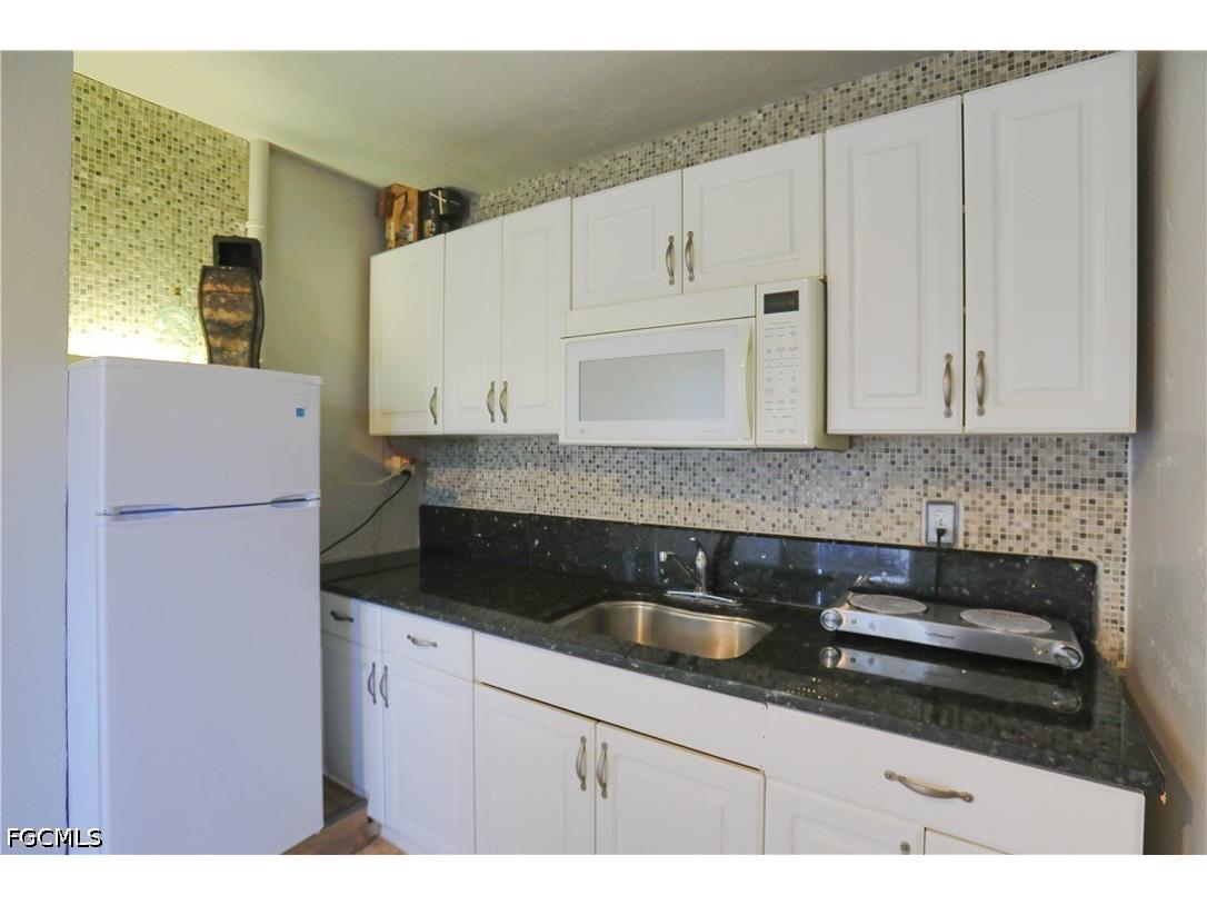 907 Laredo Avenue Lehigh Acres FL 33936 2026017635 image6