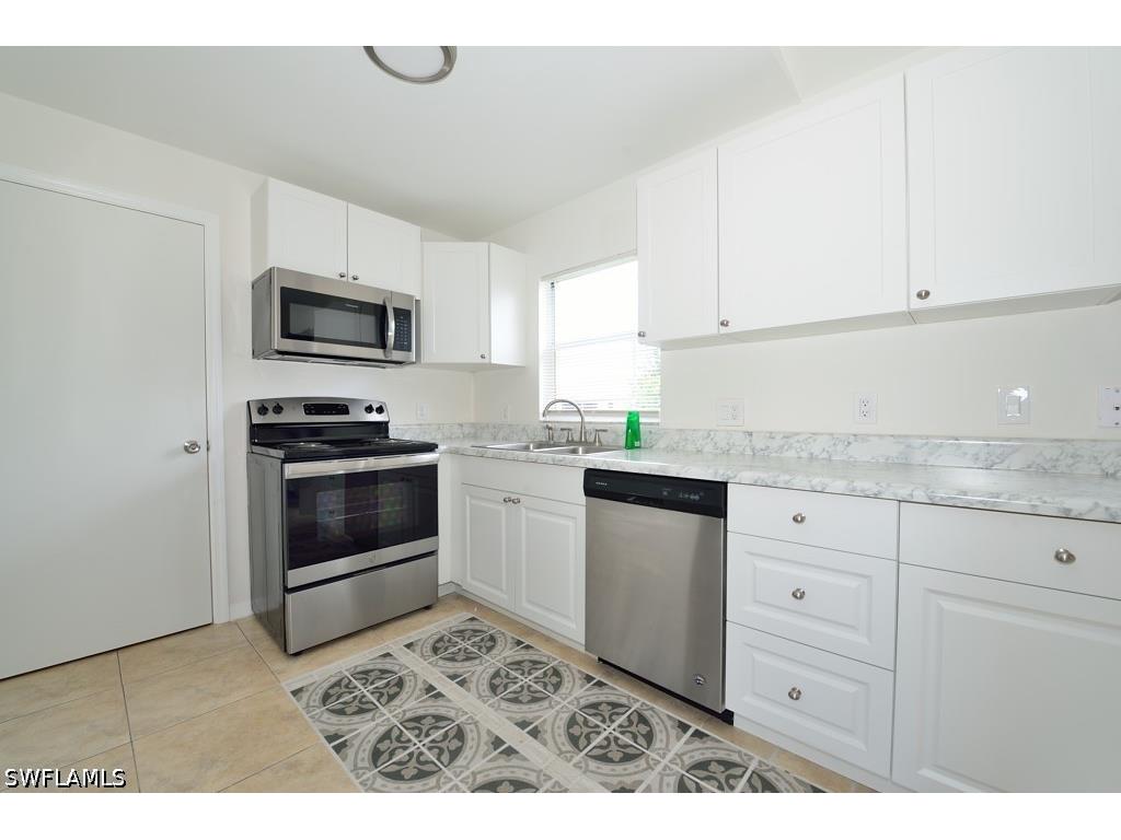 907 NE 10th Terrace Cape Coral FL 33909 226012797 image4