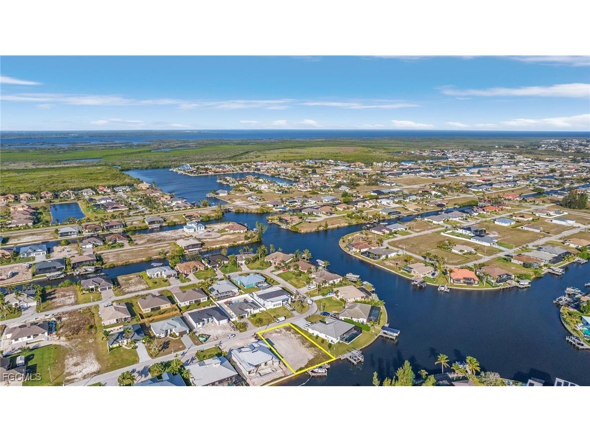 907 NW 38th Avenue Cape Coral FL 33993 2025003845 image2