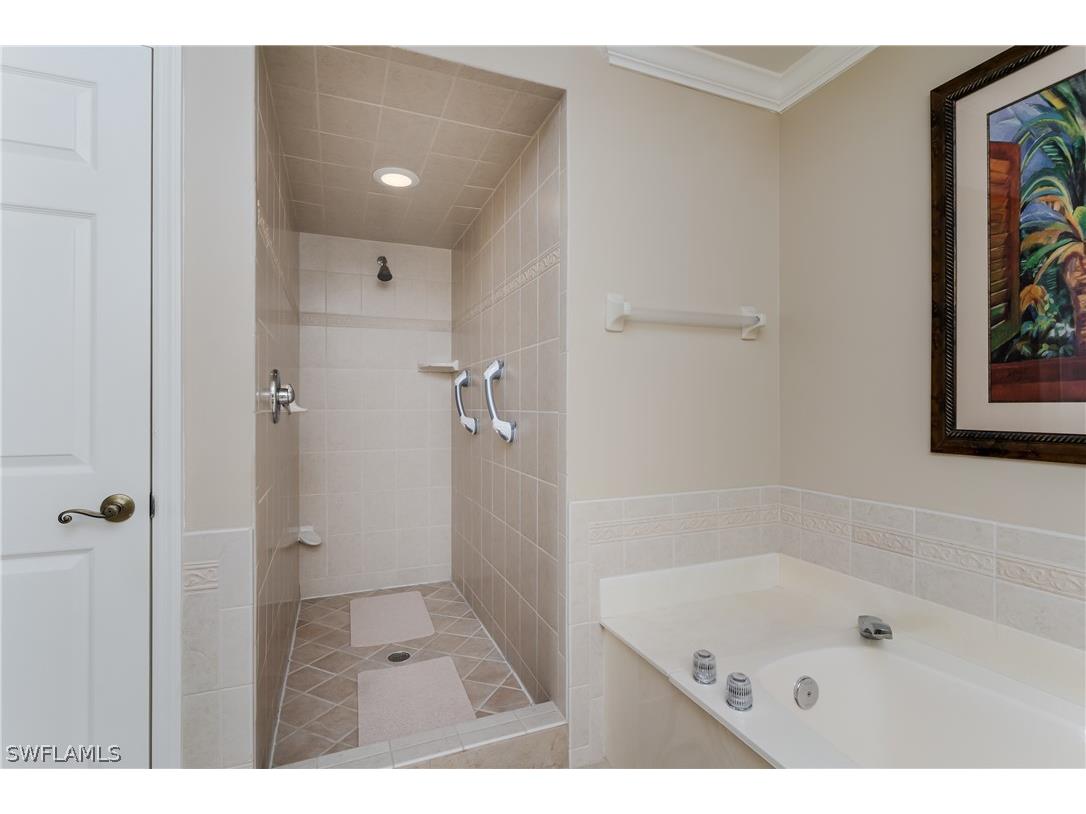 907 Panama Court #203 Marco Island FL 34145 226008421 image21