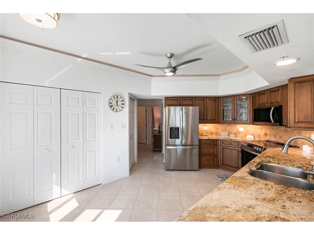 907 Panama Court #204 Marco Island FL 34145 226000132 image10