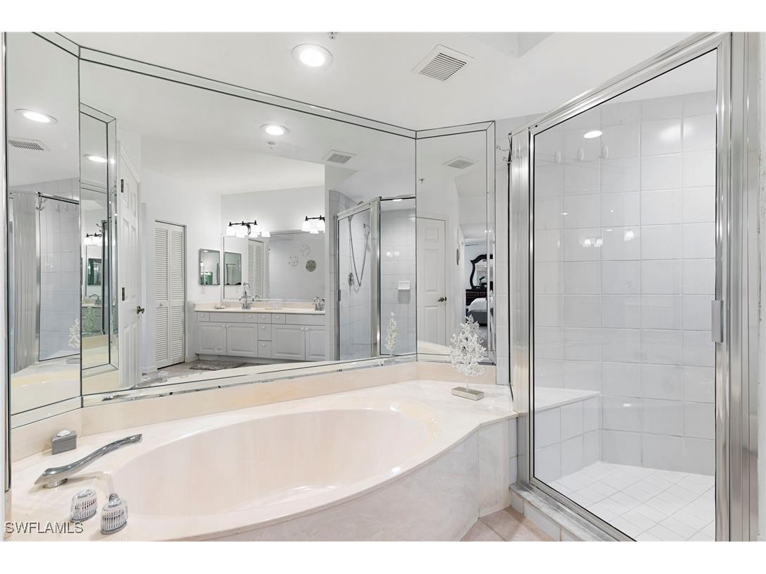 907 Panama Court #204 Marco Island FL 34145 226000132 image18