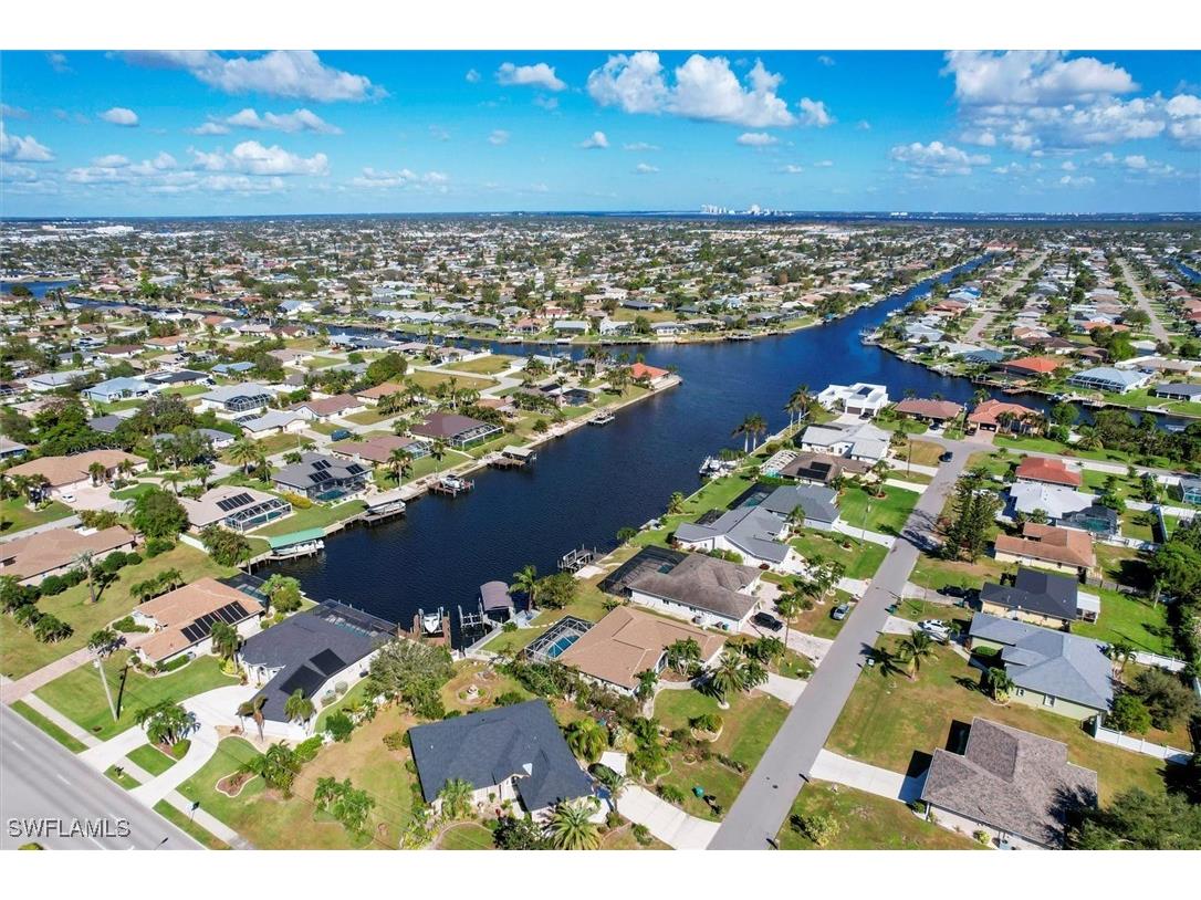 907 SE 21st Street Cape Coral FL 33990 224088621 image1