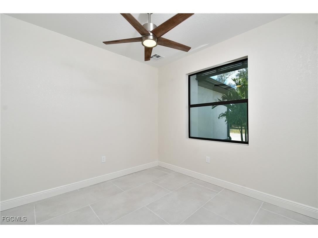 907 SW 15th Place Cape Coral FL 33991 2025021006 image7