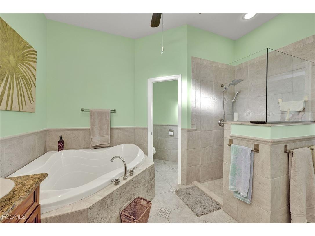 907 SW 51st Terrace Cape Coral FL 33914 2026003290 image20