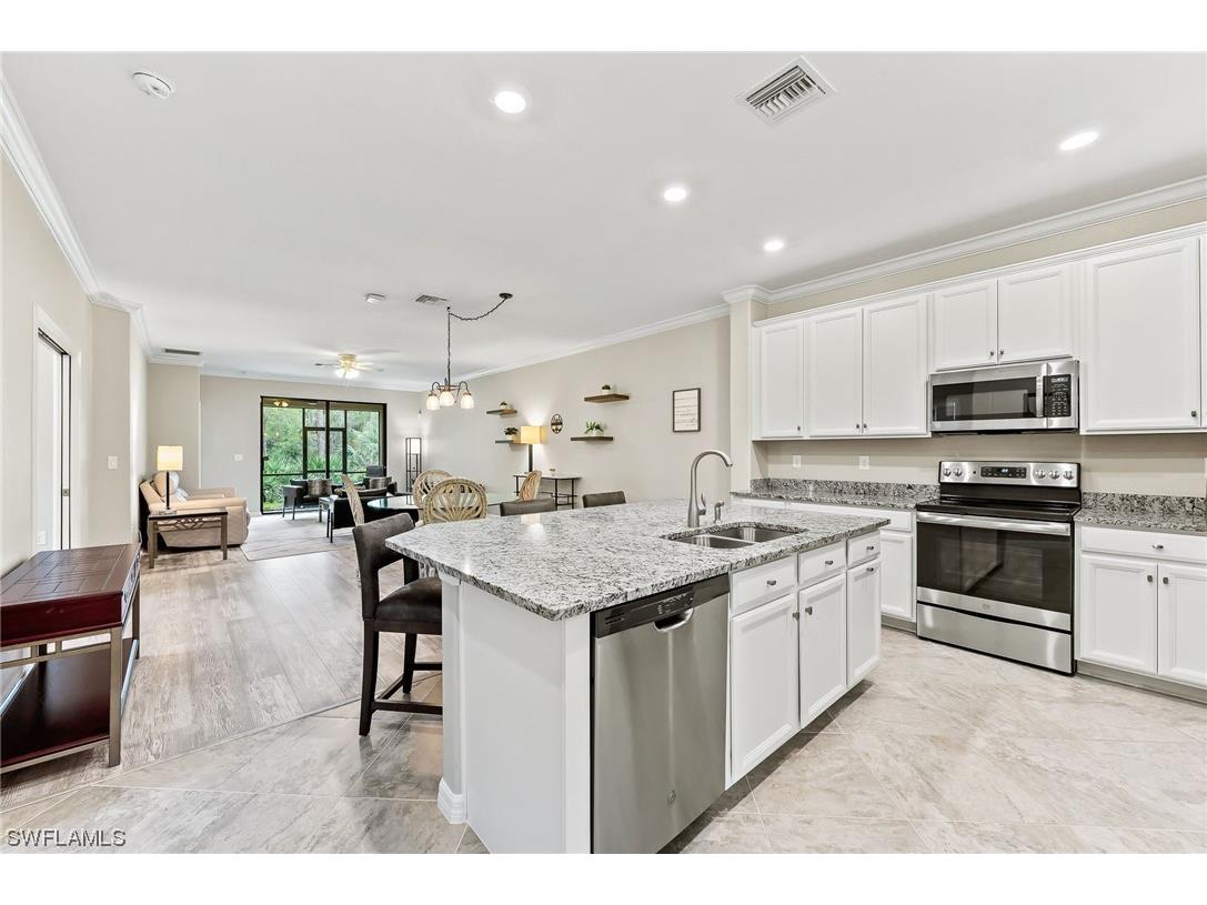 9072 Glenforest Drive Naples FL 34120 223075209 image1