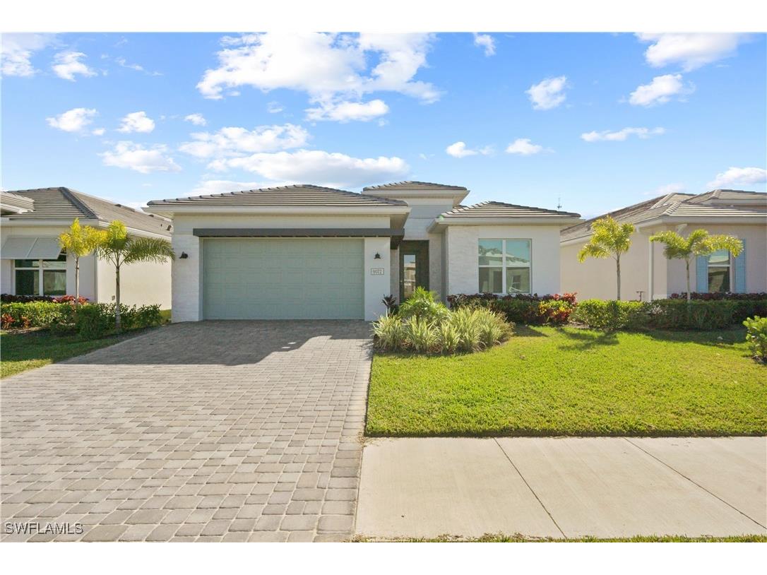 9072 Wisteria Way Naples FL 34114 226003560 image1