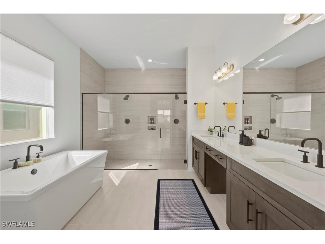 9072 Wisteria Way Naples FL 34114 226003560 image22