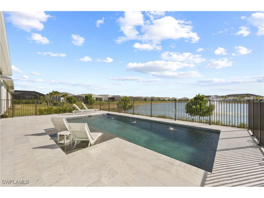 9072 Wisteria Way Naples FL 34114 226003560 image32