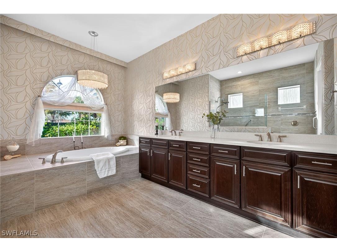 9075 Breakwater Drive Naples FL 34120 225076981 image18