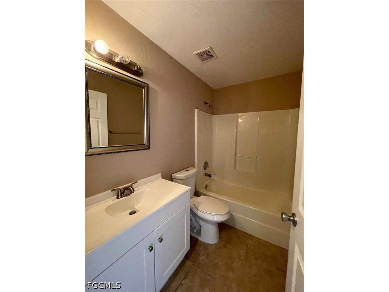 908 Cape Coral Parkway W #908 Cape Coral FL 33914 2026026012 image12