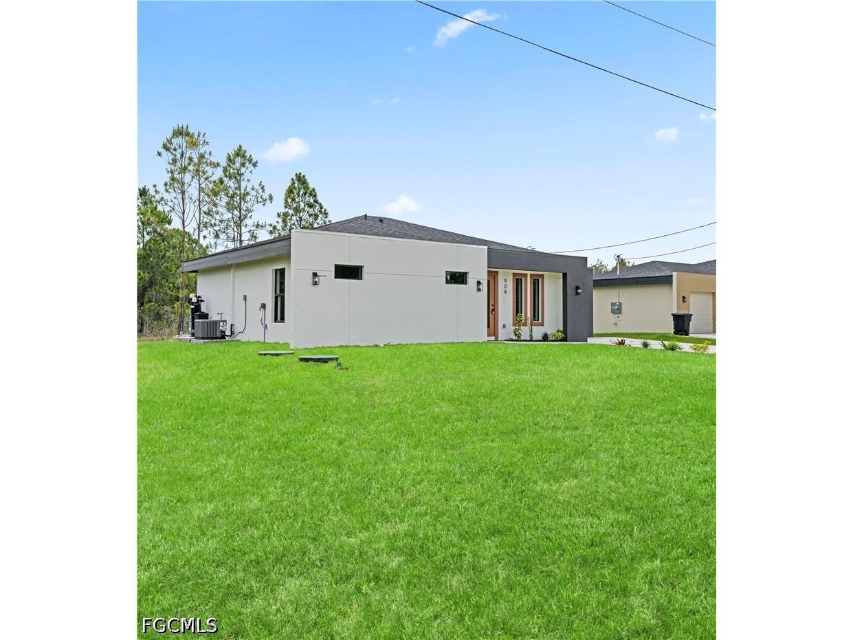 908 Capetown Avenue Lehigh Acres FL 33974 2026024770 image25