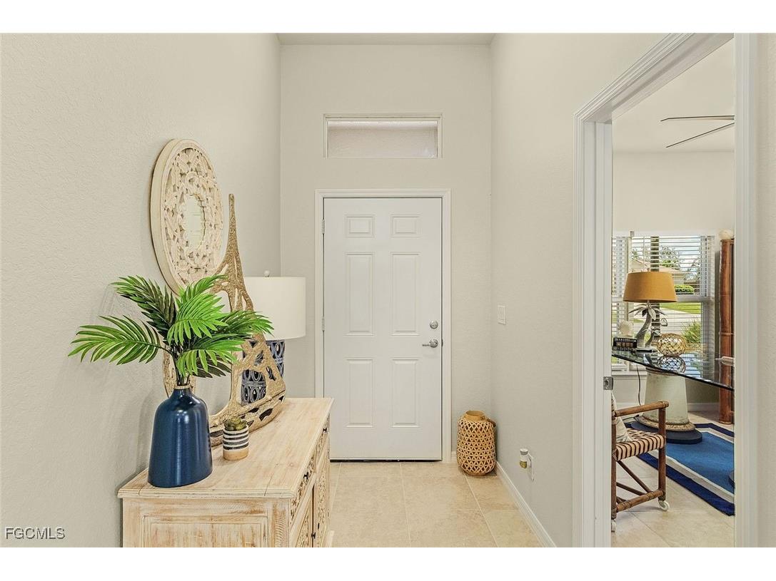 908 NE 11th Terrace Cape Coral FL 33993 2025021461 image4