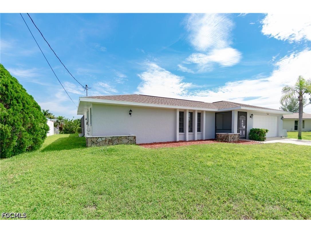 908 SE 33rd Street Cape Coral FL 33904 2026021566 image1