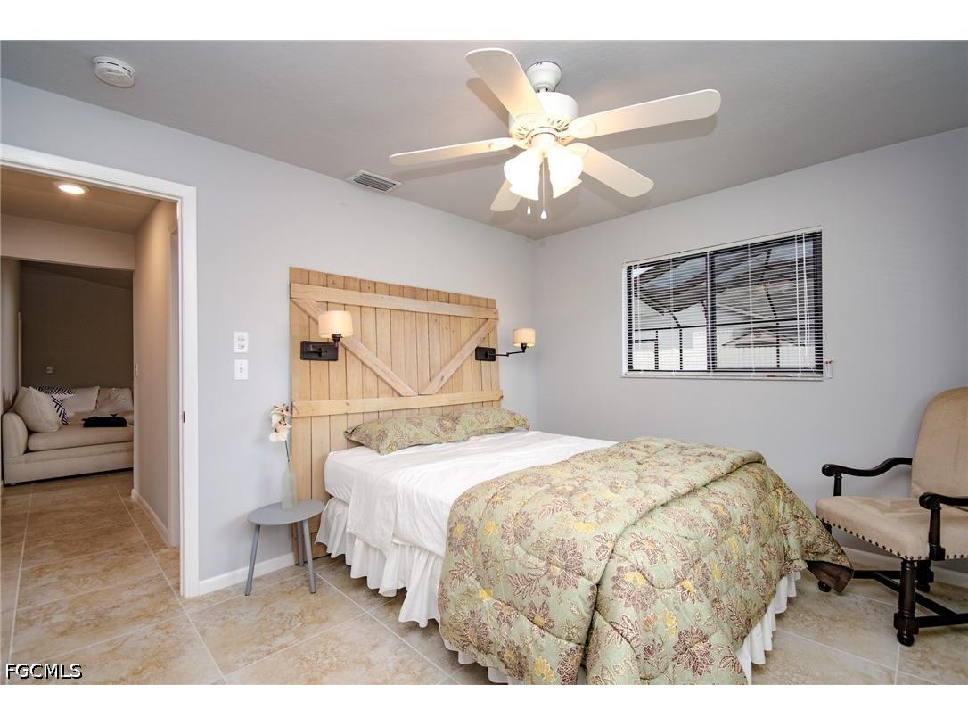 908 SE 33rd Street Cape Coral FL 33904 2026021566 image18