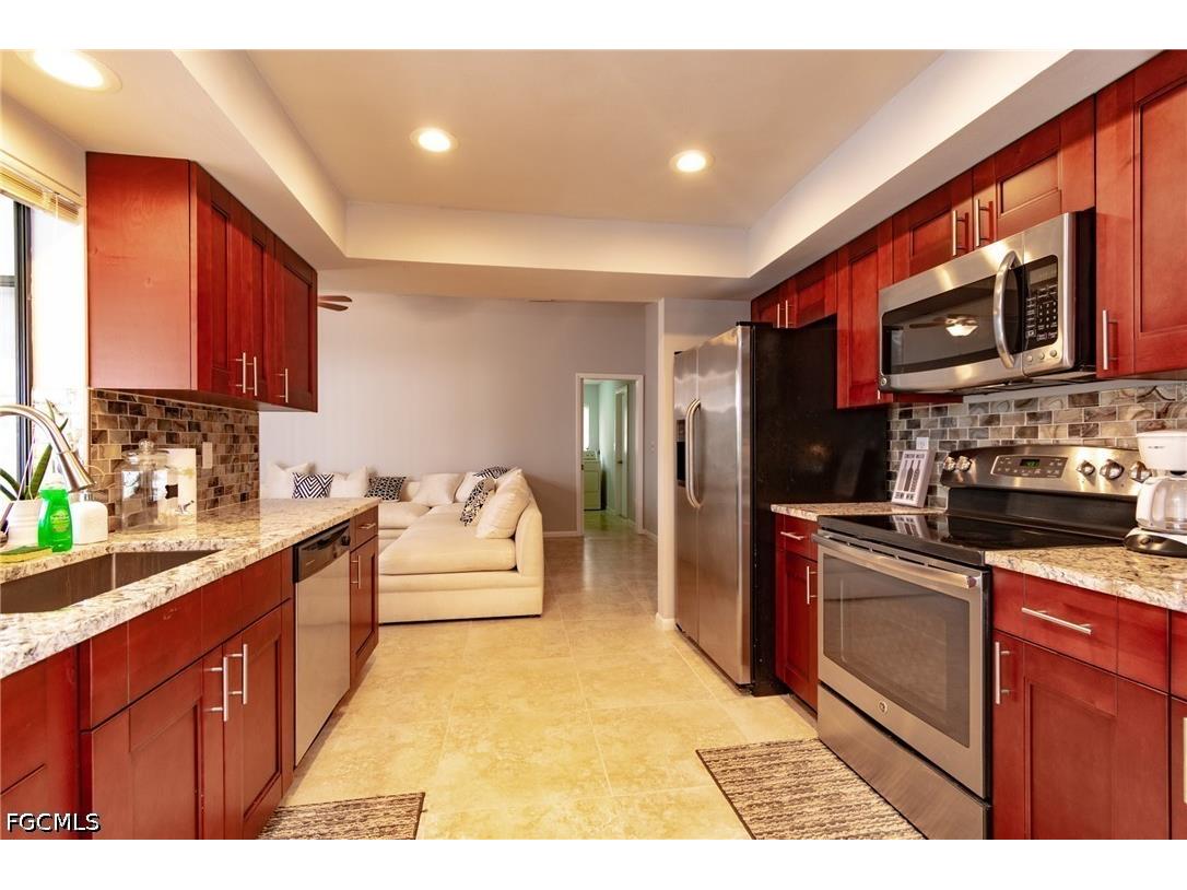 908 SE 33rd Street Cape Coral FL 33904 2026021566 image3