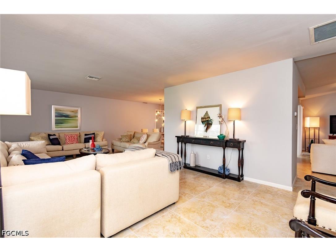 908 SE 33rd Street Cape Coral FL 33904 2026021566 image6