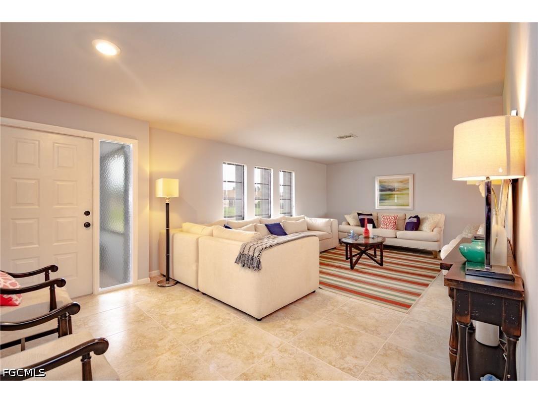 908 SE 33rd Street Cape Coral FL 33904 2026021566 image8