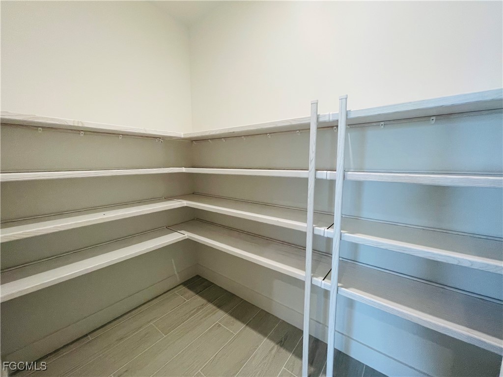 9080 Wisteria Way Naples FL 34114 2025008131 image6