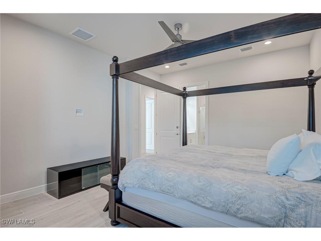 9087 Saint Lucia Drive Naples FL 34114 226005464 image16
