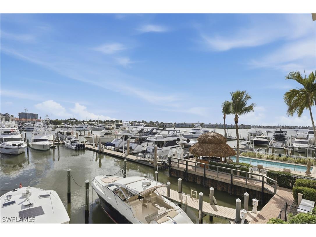 909 10th Street S #201 Naples FL 34102 226009762 image21