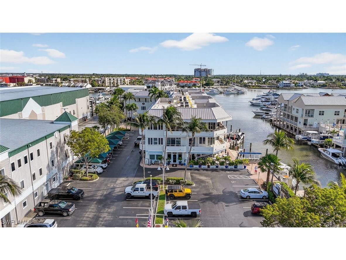 909 10th Street S #204 Naples FL 34102 225084664 image1