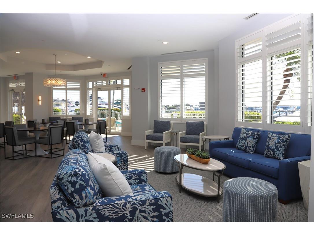 909 10th Street S Naples FL 34102 225062040 image9