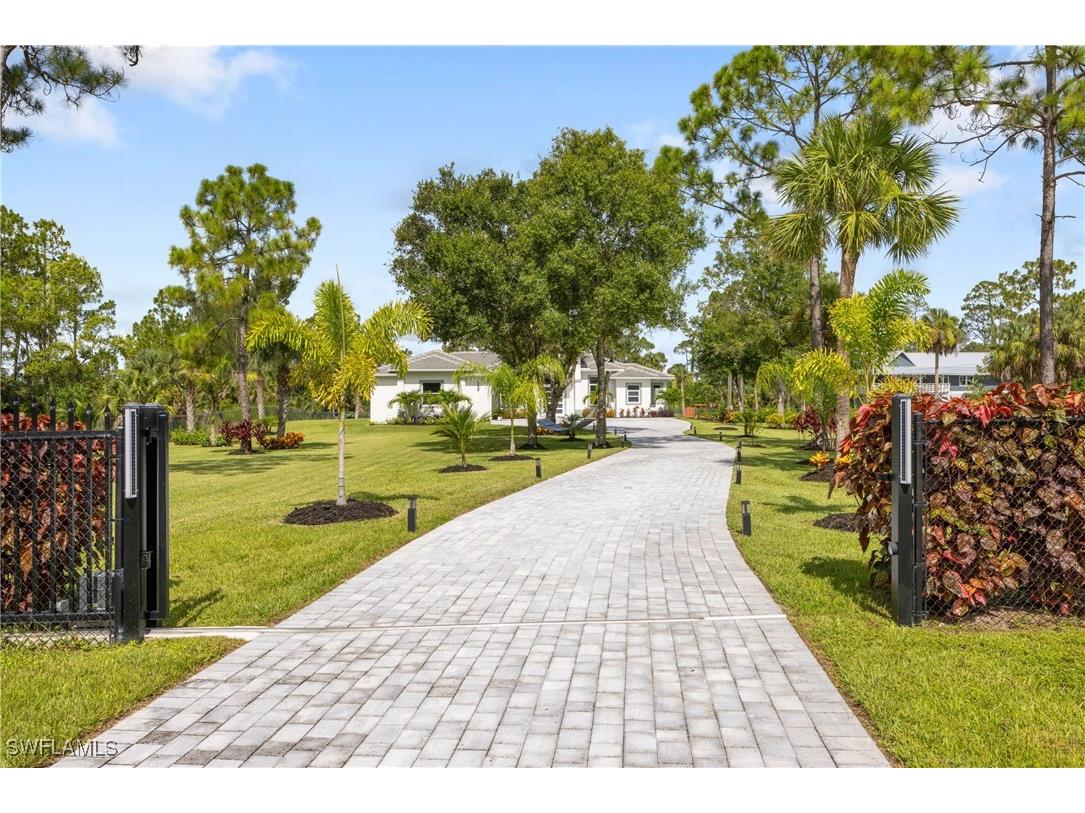 909 8th Street SE Naples FL 34117 226000421 image2