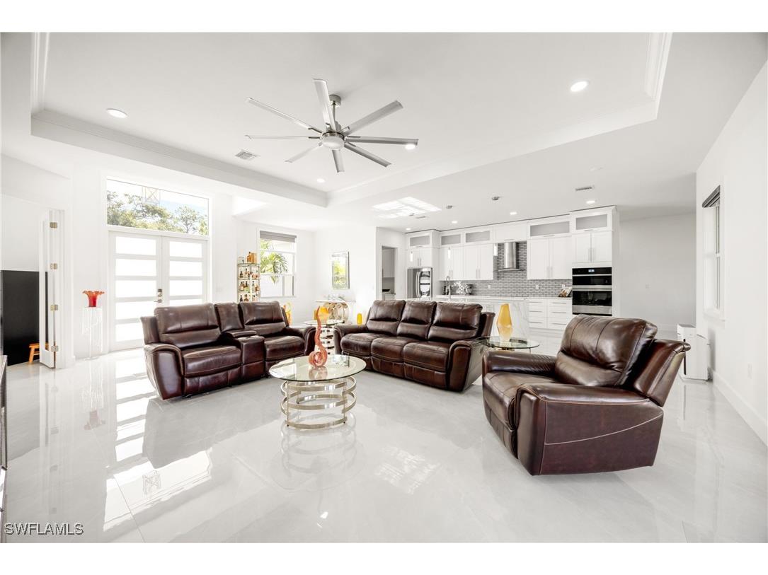 909 8th Street SE Naples FL 34117 226000421 image4