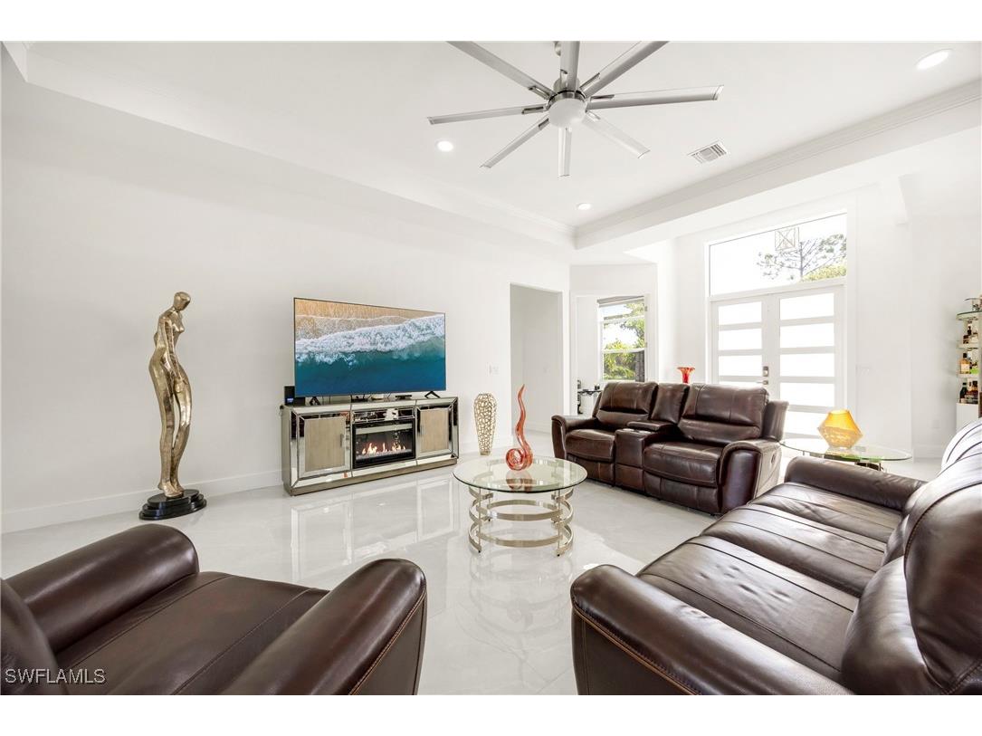 909 8th Street SE Naples FL 34117 226000421 image5