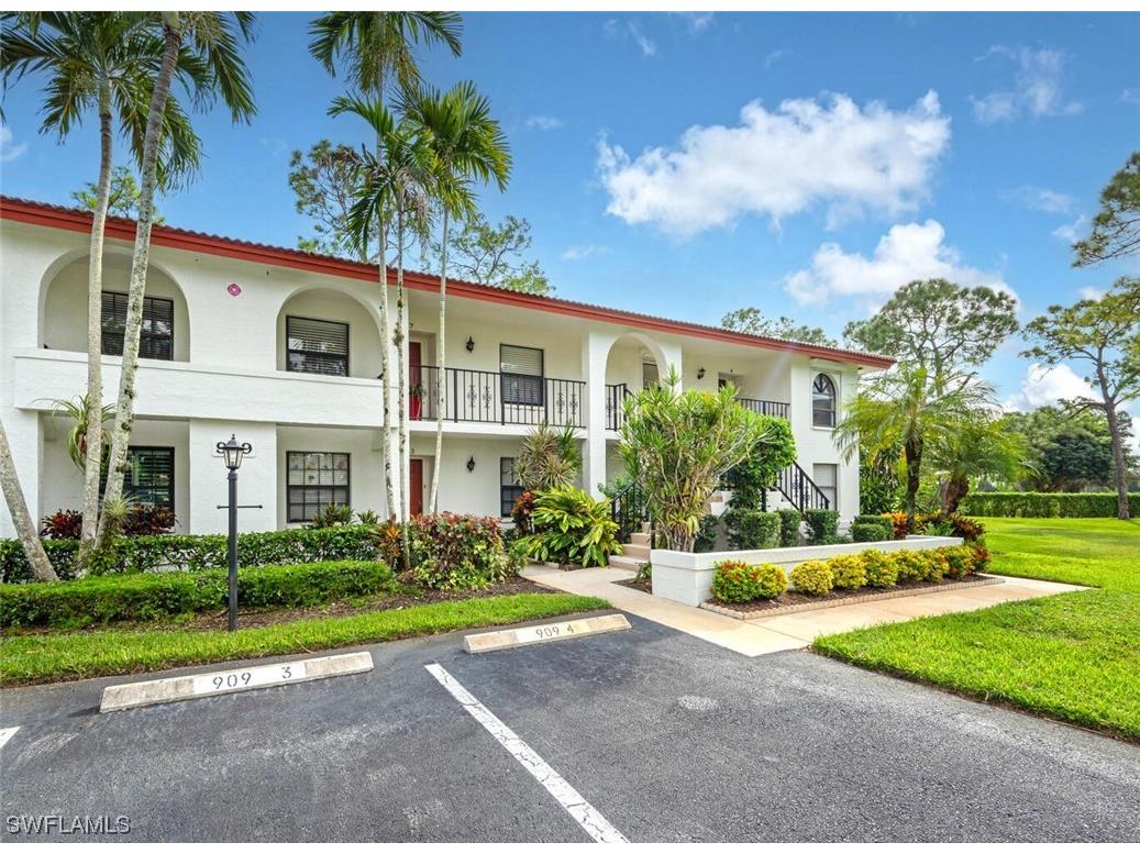 909 Augusta Boulevard #909-8 Naples FL 34113 223073097 image1