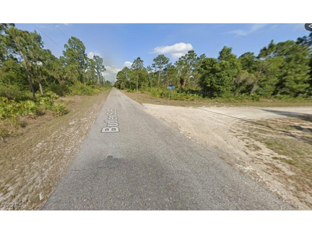 909 Butler Street E Lehigh Acres FL 33974 2025017895 image5