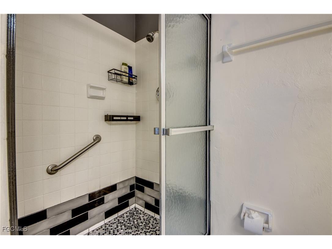 909 SE 46th Lane #202 Cape Coral FL 33904 2025003329 image24