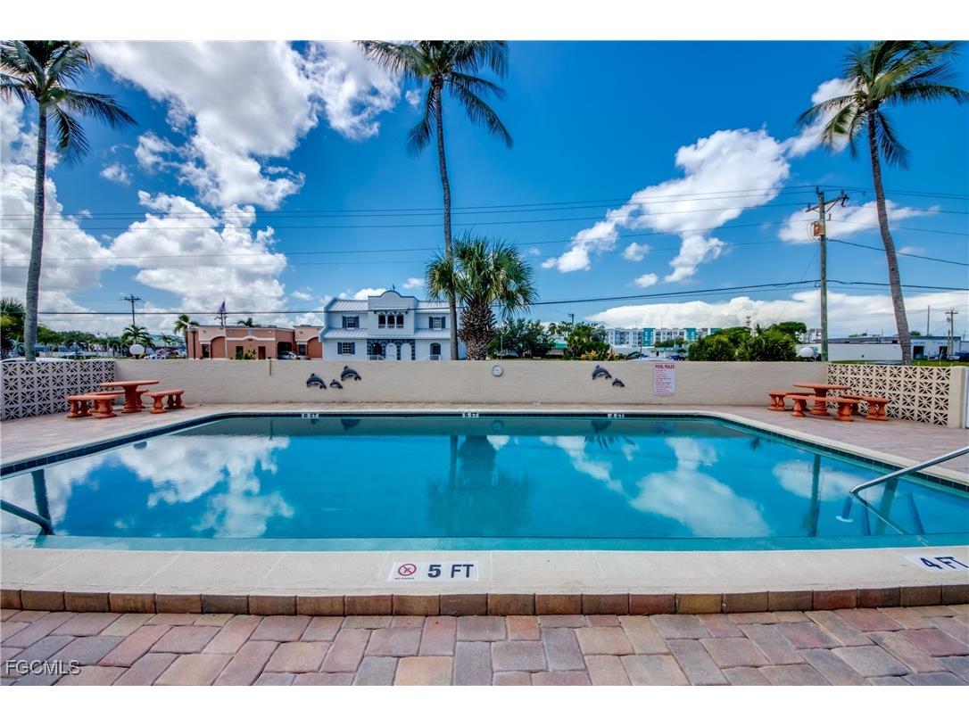 909 SE 46th Lane #202 Cape Coral FL 33904 2025003329 image33