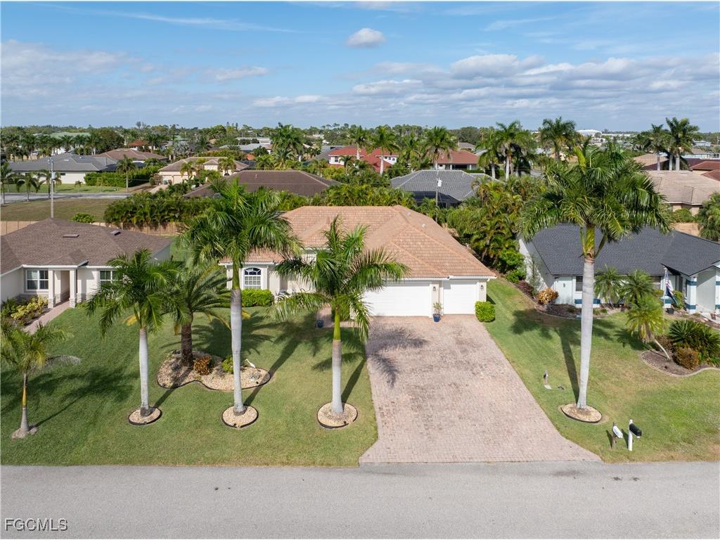 909 SW 22nd Terrace Cape Coral FL 33991 2025024621 image1