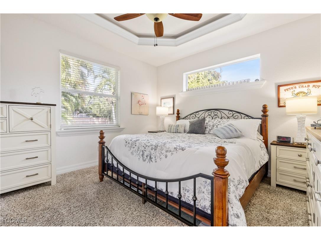 909 SW 22nd Terrace Cape Coral FL 33991 2025024621 image22