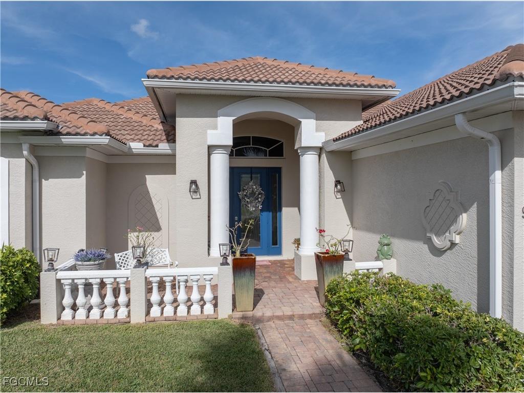 909 SW 22nd Terrace Cape Coral FL 33991 2025024621 image3