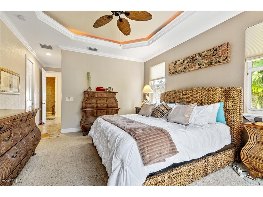 909 SW 22nd Terrace Cape Coral FL 33991 2025024621 image31