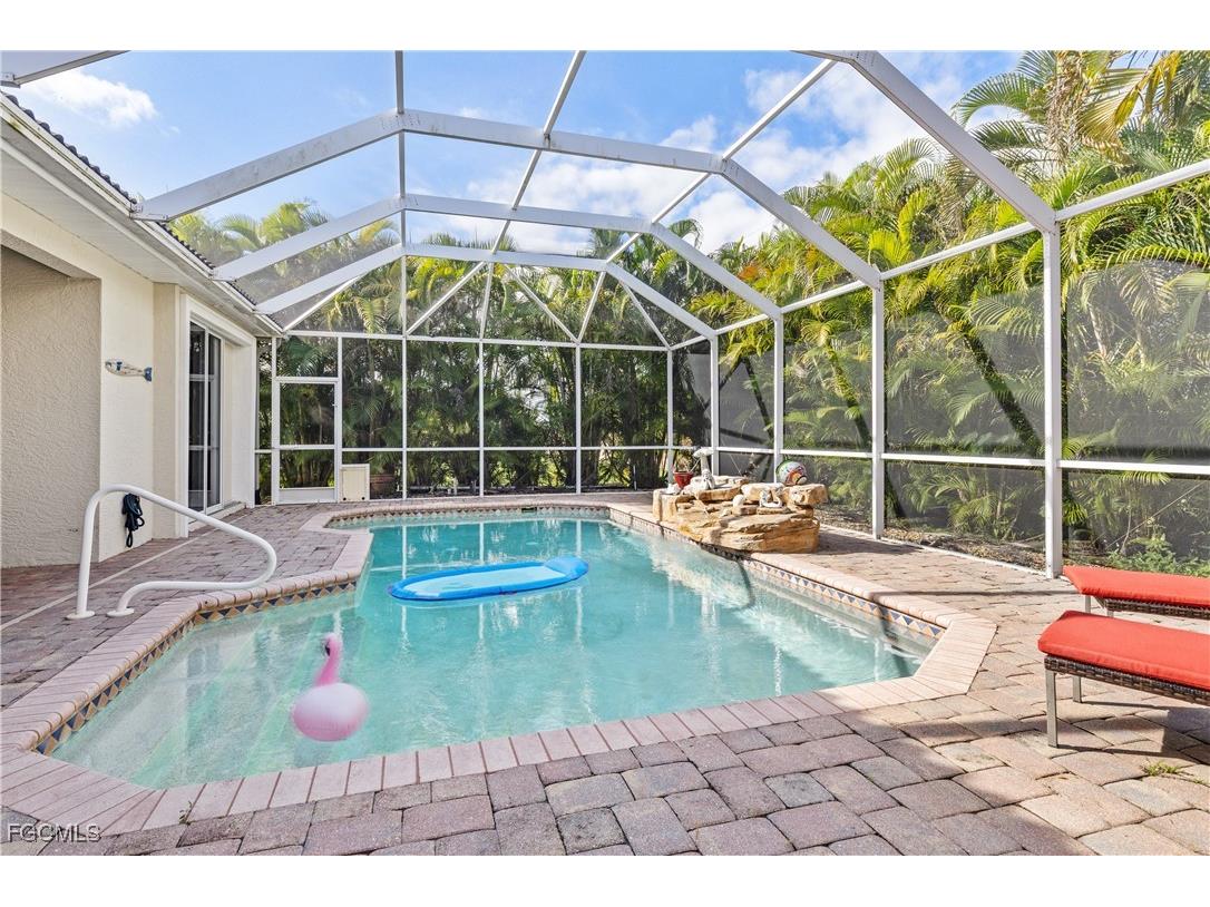 909 SW 22nd Terrace Cape Coral FL 33991 2025024621 image35