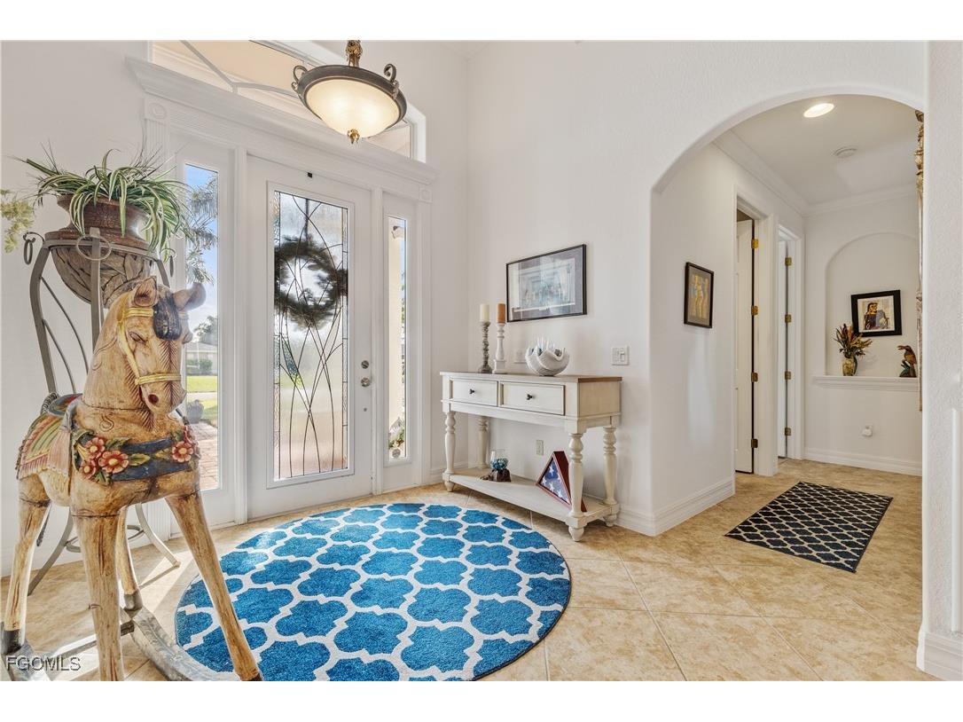 909 SW 22nd Terrace Cape Coral FL 33991 2025024621 image5