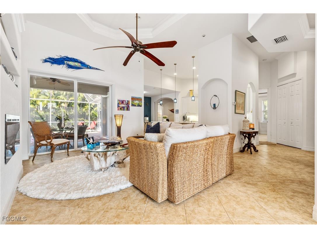 909 SW 22nd Terrace Cape Coral FL 33991 2025024621 image6